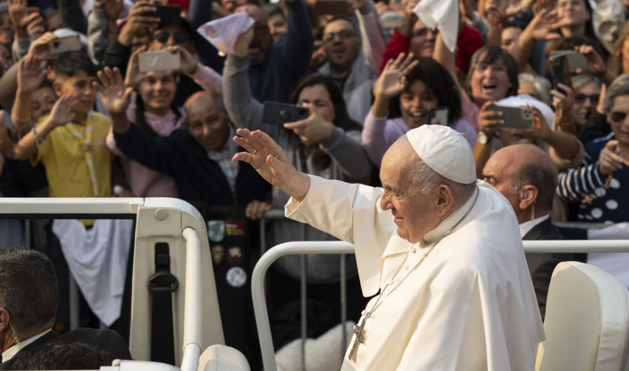 El papa deja Lisboa con una movilización histórica y el mensaje de una Iglesia para todos