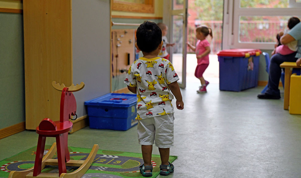 Varios niños juegan en una escuela infantil de Madrid