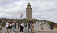 Los taxistas piden que se habilite una parada en la Torre de Hércules en verano