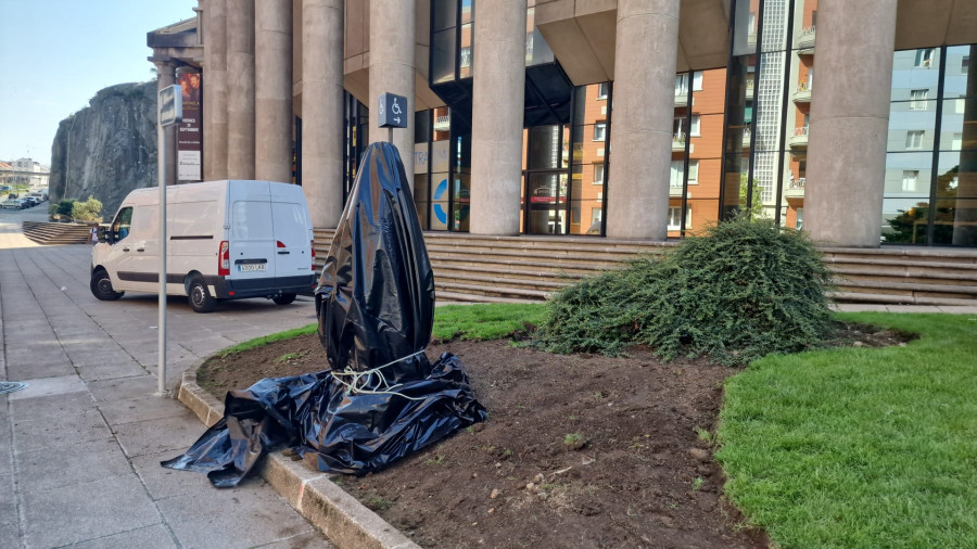 Trasladan el busto de José Gervasio Artigas desde la plaza del Comercio a la calle Uruguay