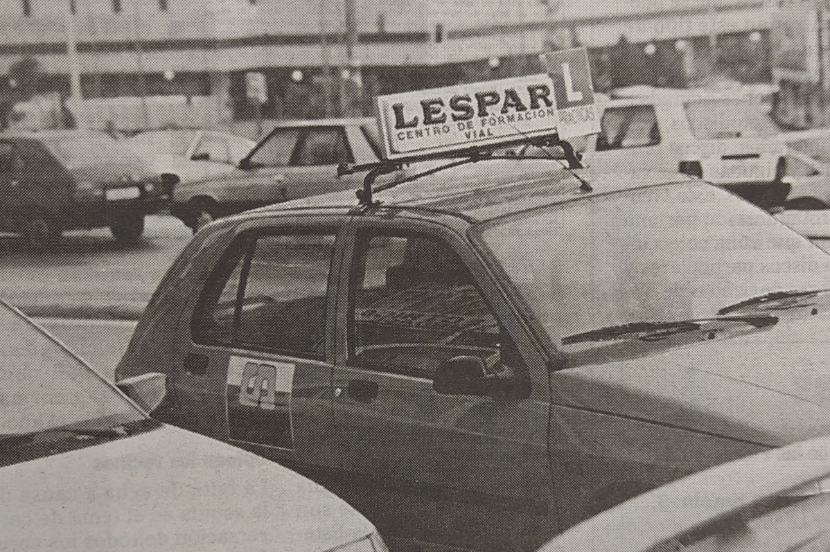 Coche de autoescuela 1998