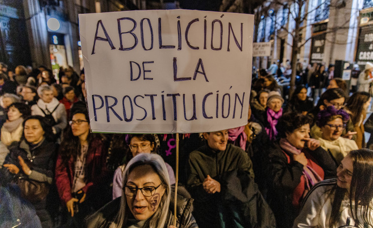 Mujeres en situación de prostitución enfrentan un alza de la violencia y las prácticas de riesgo