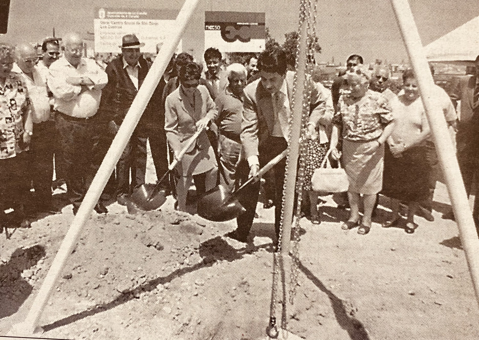 Francisco Vázquez coloca la primera piedra del Centro Cívico de San Diego 1998