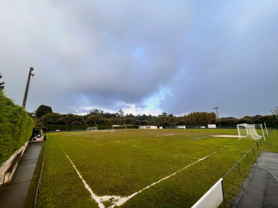 Sada invertirá 300.000 euros en el campo de fútbol de Carnoedo