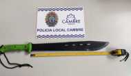 Denunciado en Cambre por pasearse con un machete de 45 centímetros