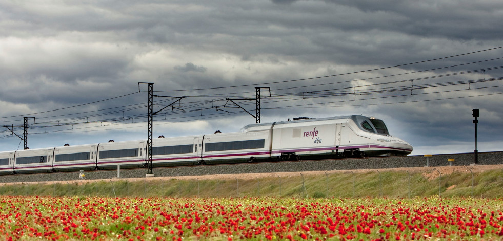 Renfe expide en un mes 1,6 millones de abonos gratuitos hasta diciembre