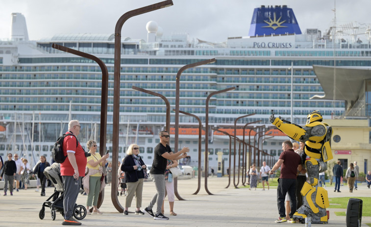 Los cruceros de A Coruña generaron en 2024 un impacto de entre 35 y 40 millones de euros en la ciudad y su área