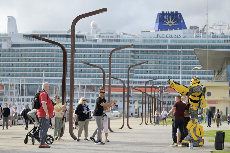 Los cruceros de A Coruña generaron en 2024 un impacto de entre 35 y 40 millones de euros en la ciudad y su área