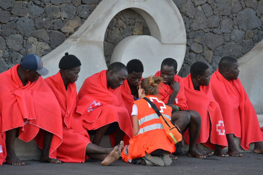 Las islas Canarias reciben en solo nueve días a más de 4.000 migrantes