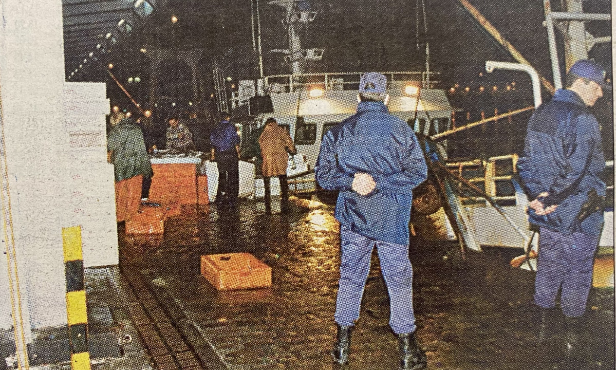 Los barcos del Gran Sol vuelven a descargar en el puerto de A Coruu00f1a 1998