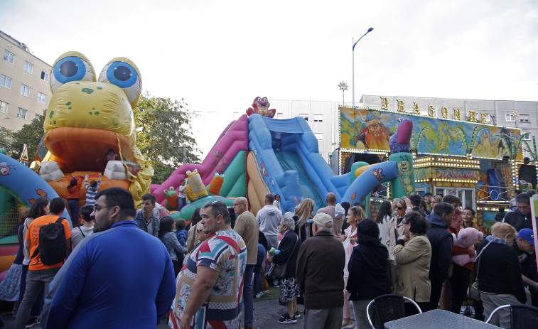 Cientos de personas acuden a disfrutar de la última verbena de barrio de 2023 en O Ventorrillo