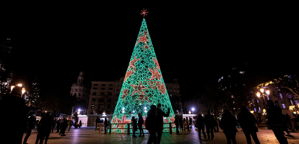 Oleiros pondrá un árbol de Navidad en cada localidad del municipio