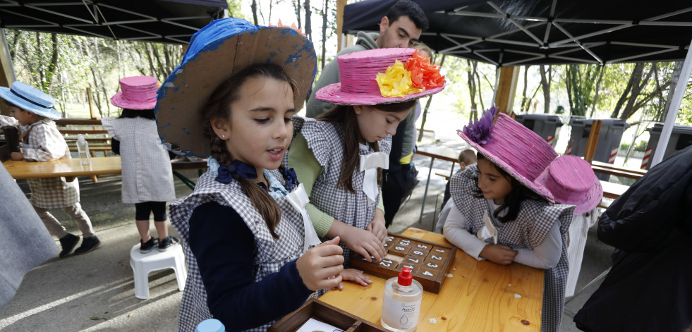 El espíritu de Murguía inunda la Feira Histórica de Arteixo