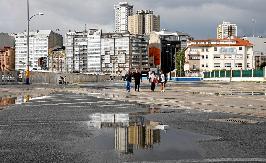 El Puerto de A Coruña reabre este sábado el muelle de Calvo Sotelo para los peatones