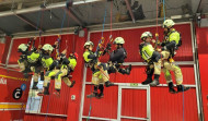 Los Bomberos de A Coruña se forman para realizar rescates en altura