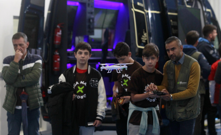 Los estudiantes de secundaria aceptan el reto de neutralizar nidos de velutina con drones