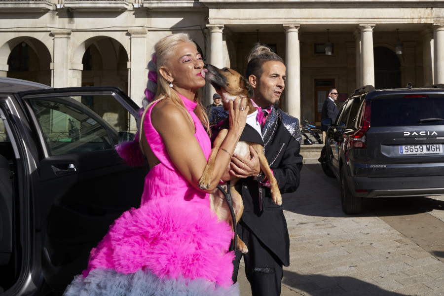 Mak, el perro que abre la puerta a las mascotas a las bodas civiles