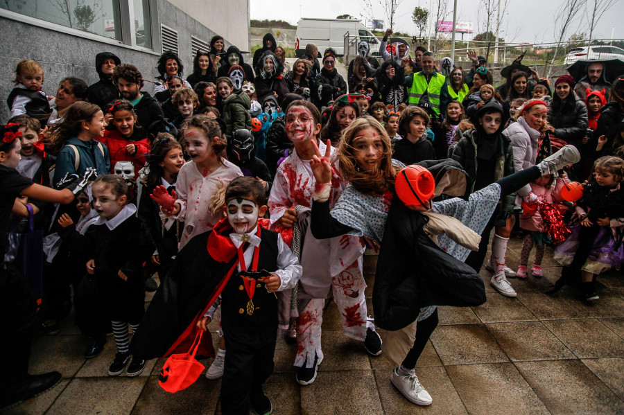 El Halloween de Xuxán se convierte en el mayor acto social en la historia del barrio
