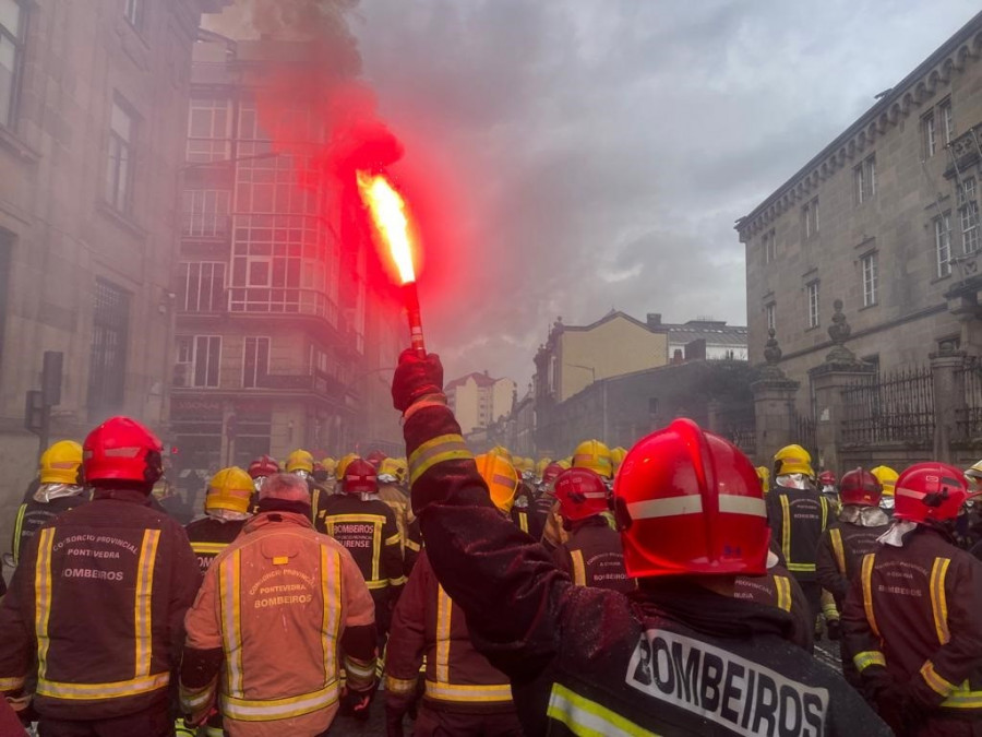 Los bomberos comarcales denuncian un sábado “negro” en Galicia por falta de efectivos