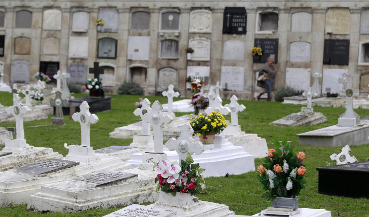 O Consello da Cultura Galega aborda o uso da lingua nos ritos funerarios