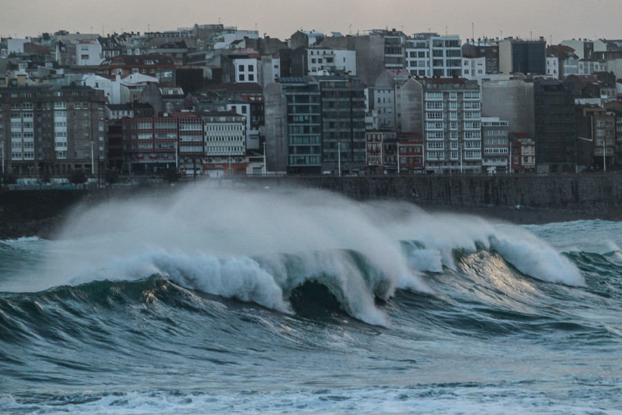 Olas de diez metros y vientos huracanados en una nueva jornada de ciclogénesis