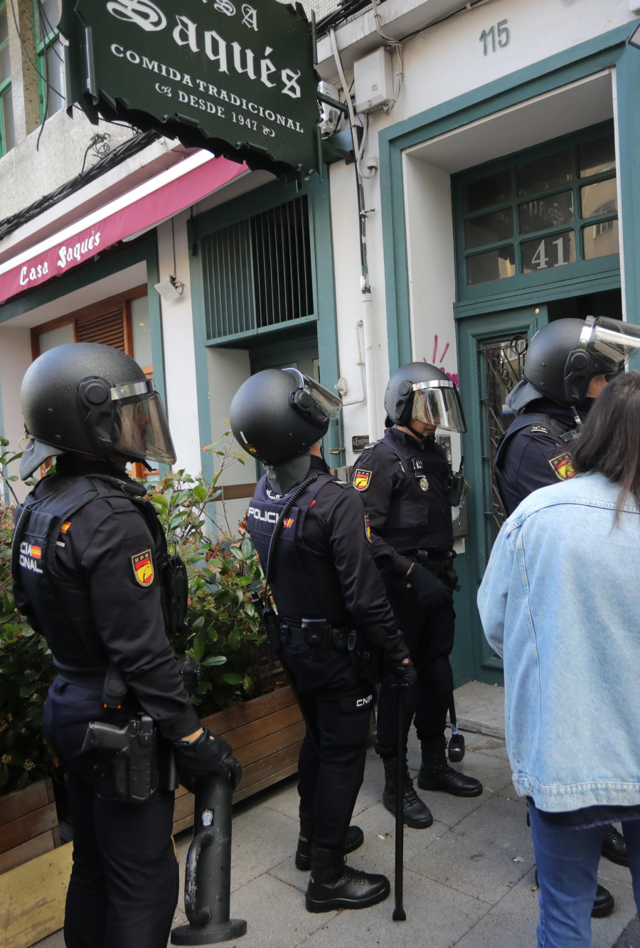 Trece barrios coruñeses se unen a la Policía Nacional  en la reivindicación de más efectivos