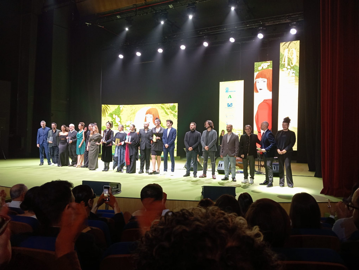 Premiados y entregadores posan en foto de familia