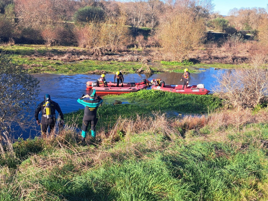 Localizan en el vehículo en el río el cuerpo del desaparecido en Porqueira