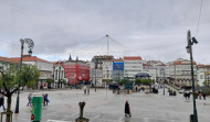 Reportaje | La Navidad transforma en una pintoresca ‘pista de circo’ la plaza de O Campo de Betanzos