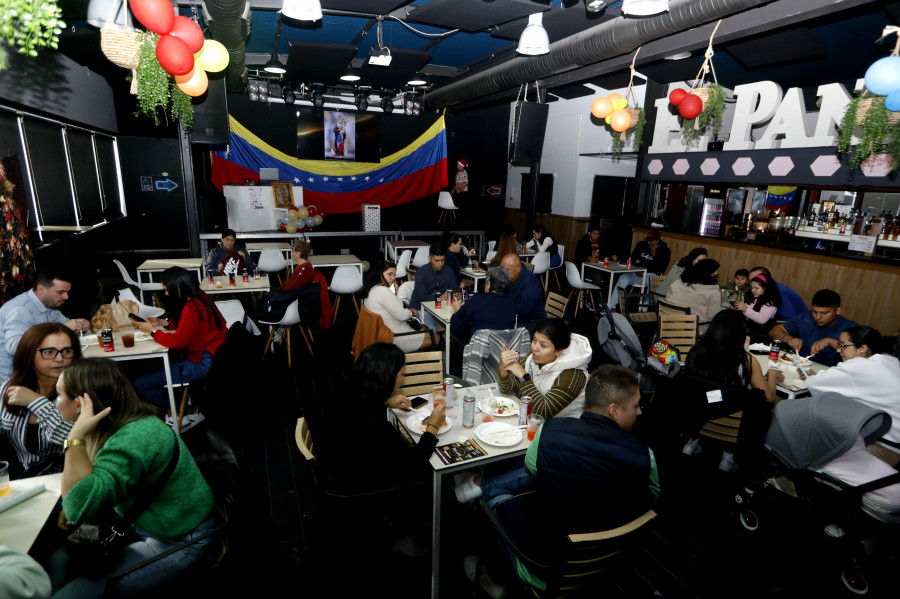 En A Coruña ya es Navidad: bajó La Chiquinquirá