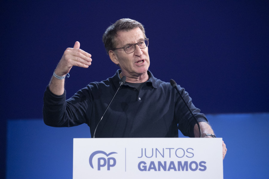 Feijóo ve un "tic patológico" en la carcajada de Sánchez en la investidura