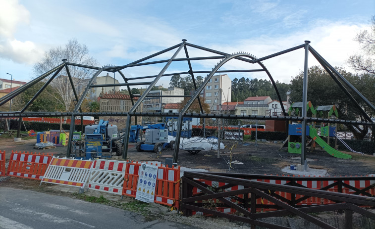 Arteixo avanza en la construcción del 'parque burbuja' del paseo fluvial