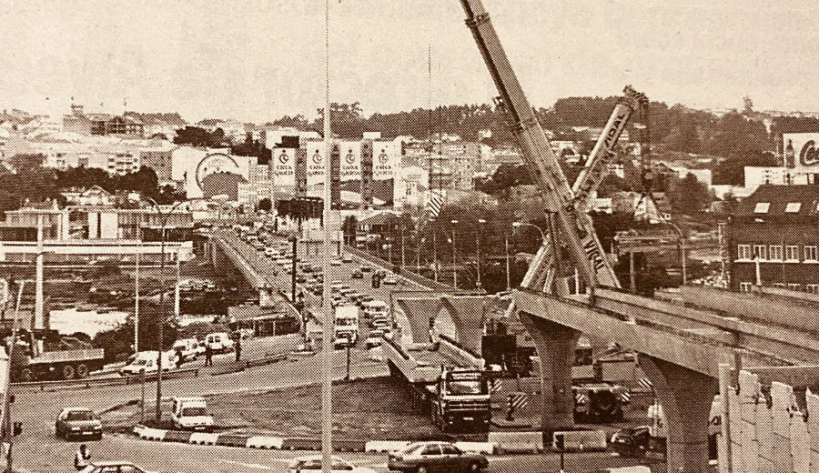 Hace 25 años | Las vigas del viaducto sobrevuelan la glorieta del Pasaje y el Inter quiere a Naybet