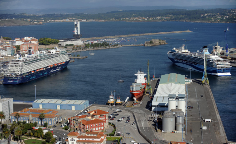 El presidente del Puerto de A Coruña sugiere los muelles como punto de distribución para la paquetería