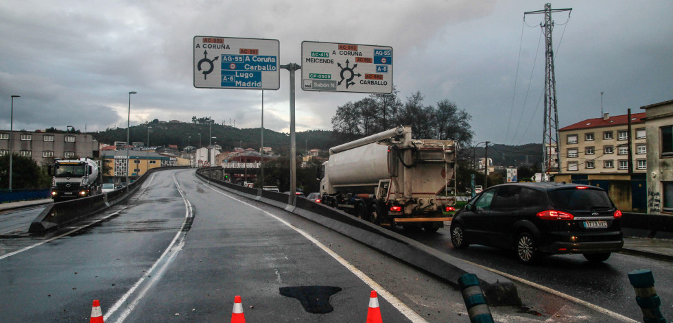 La Xunta corta la glorieta de Sabón para realizar trabajos de mejora