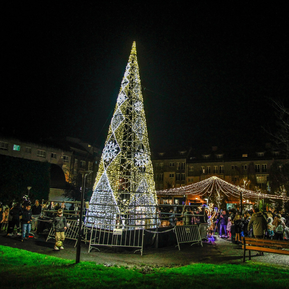 La Navidad en Arteixo: ocio infantil, mercado, casa de Papá Noel, cabalgatas y Fin de Año con la Olympus