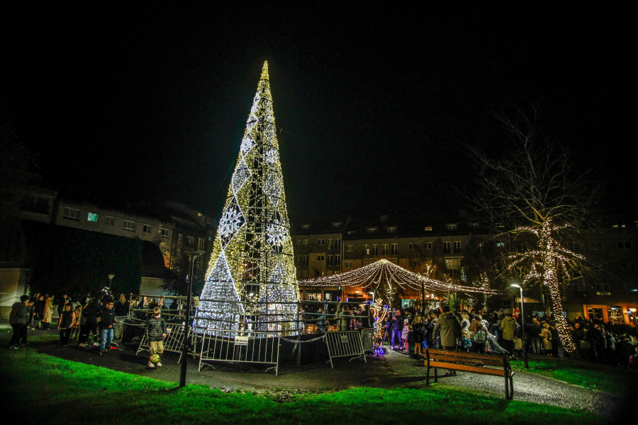 La Navidad en Arteixo: ocio infantil, mercado, casa de Papá Noel, cabalgatas y Fin de Año con la Olympus