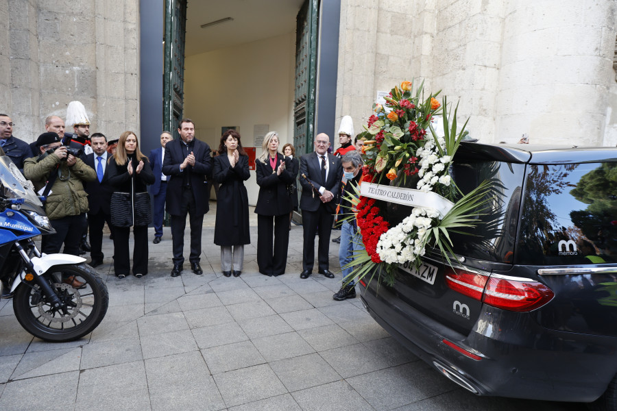 Miles de personas despiden a Concha Velasco en Valladolid