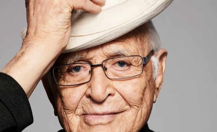 Muere Norman Lear, leyenda de las comedias televisivas en Estados Unidos