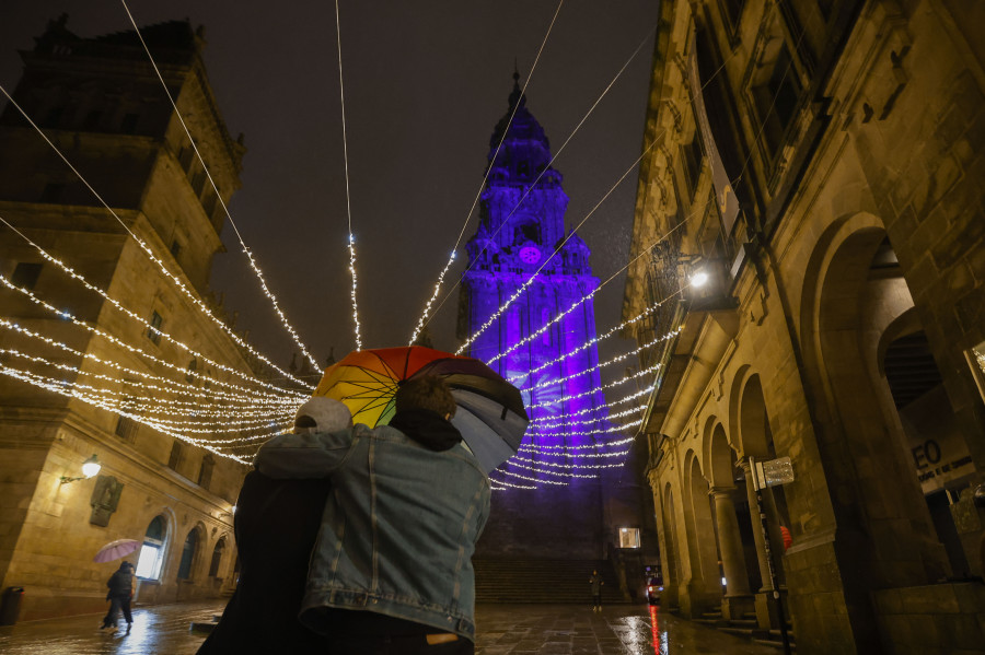 Una mujer, herida leve al caer un arco del alumbrado de Navidad en Santiago