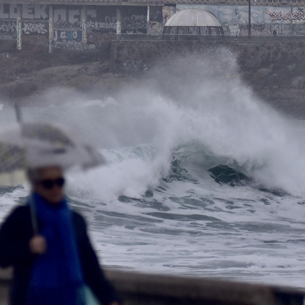 Aviso amarillo en el litoral de A Coruña por oleaje