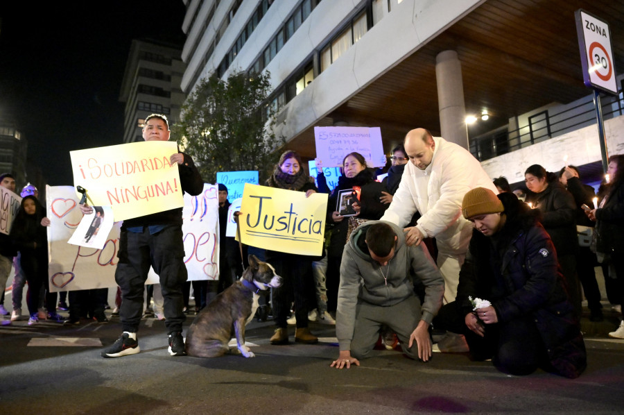 Más de un centenar de personas clama justicia para Yoel, el joven apuñalado en Juan Flórez