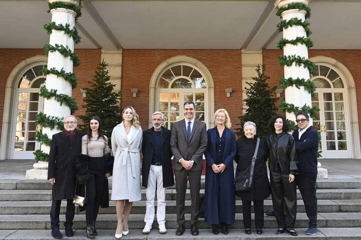 Los actores de Cuentame visitan la Moncloa