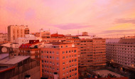 Amanecer rojo: A Coruña despierta teñida por los colores de un cielo de película