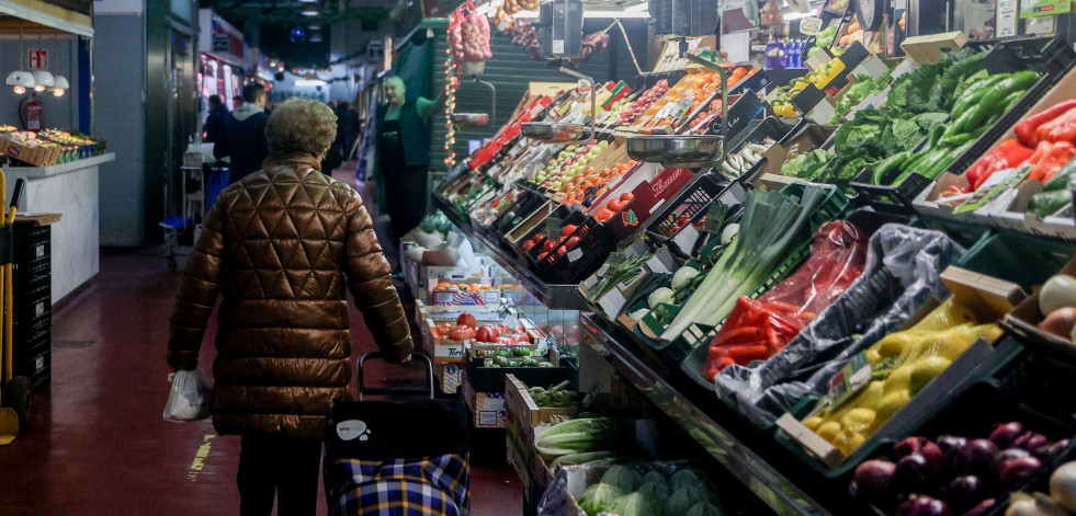 Los españoles vuelven a pagar IVA al comprar alimentos como huevos, pan, leche, frutas y aceite de oliva