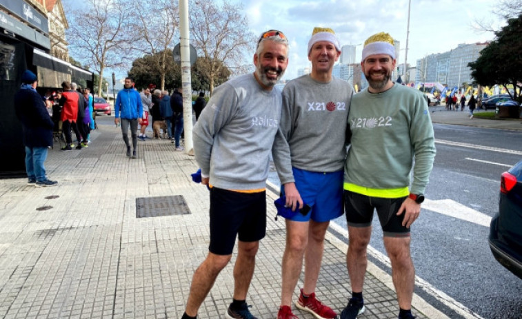 Alfonso Rueda, Martiño Rivas y Nacho Carretero, los rostros conocidos de la San Silvestre Coruña 2023