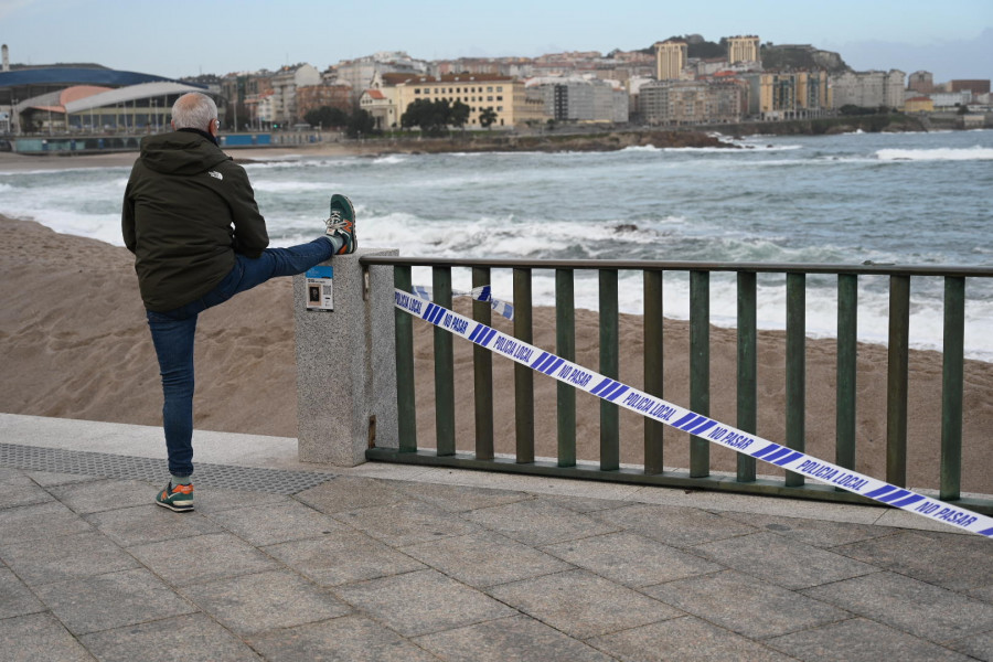 Los coruñeses no podrán pisar las playas durante dos días