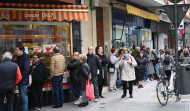 Las confiterías de A Coruña calientan motores para Reyes: ya hay colas para comprar roscón