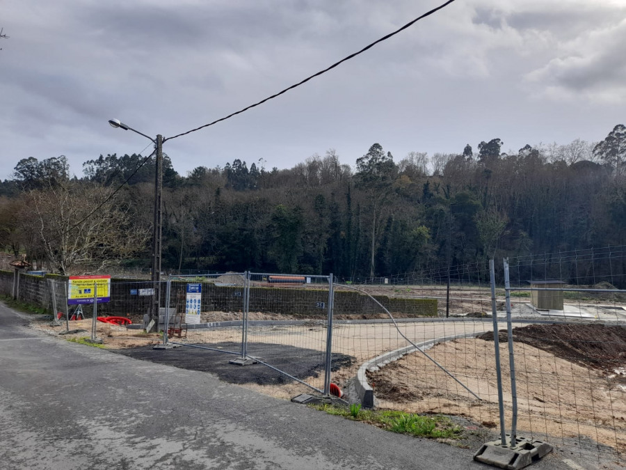 La senda peatonal y ciclista que une Nós e Iñás ya está abierta al público aunque no finalizaron las obras