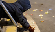 Un policía fuera de servicio salva a un niño atragantado por un caramelo de una cabalgata